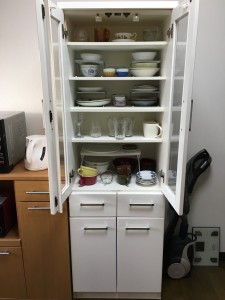 食器棚1